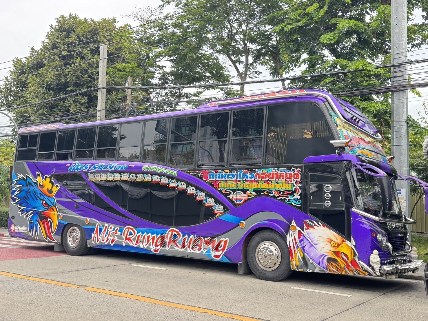 รถบัสโดยสารปรับอากาศ 2 ชั้น สำหรับเช่าเหมาท่องเที่ยว